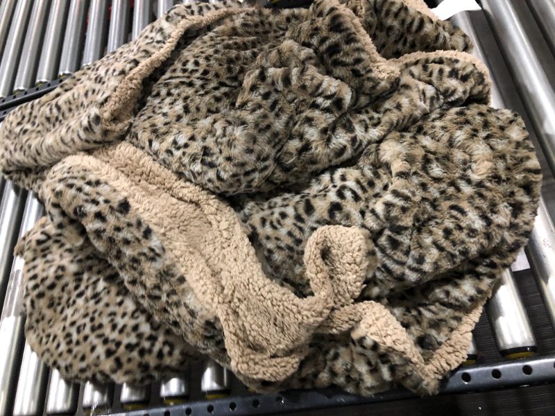 Photo 2 of 90 x 92 animal print blanket 