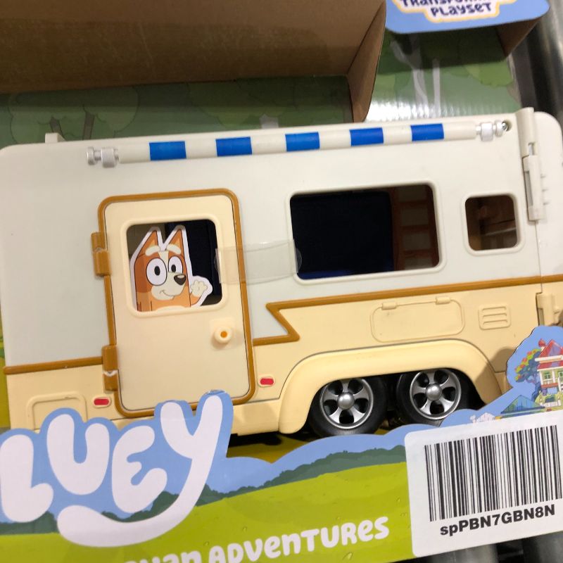 Photo 2 of Bluey Ultimate Caravan Adventures - Caravan Playset and Three 2.5-3" Figures and 4WD Family Vehicle with 2 Surfboards