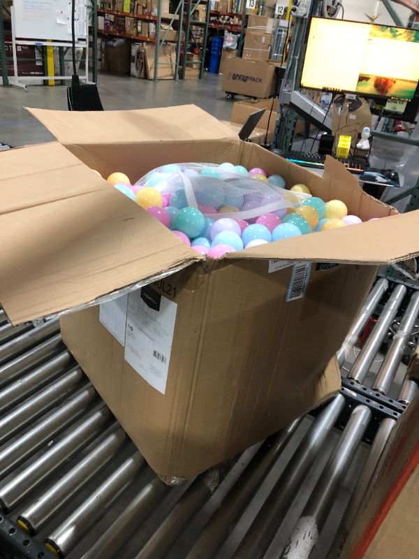 Photo 3 of Amazon Basics BPA Free Plastic Ball Pit Balls with Storage Bag, 1,000 ct (2.3” Diameter), Pastels
