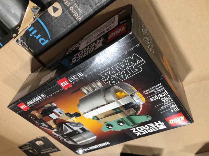 Photo 2 of LEGO BrickHeadz Star Wars The Mandalorian & The Child 75317

