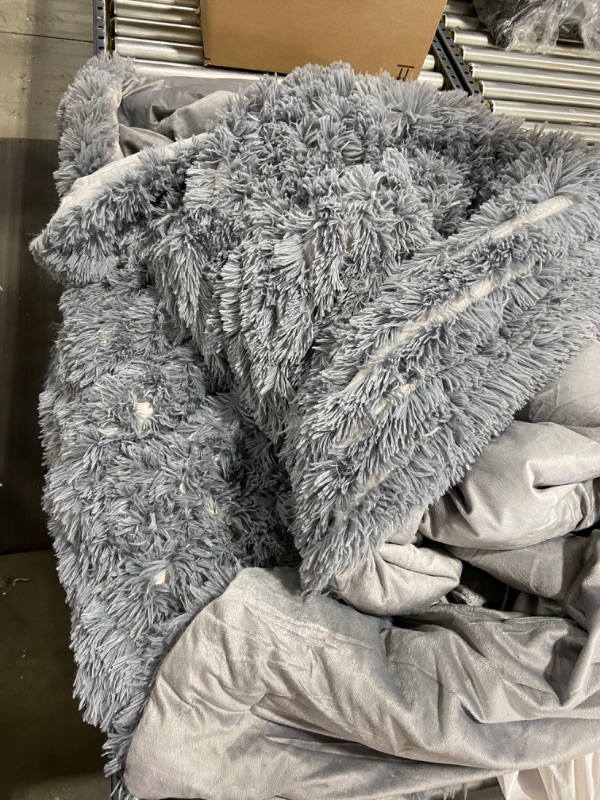 Photo 1 of Grey Queen Sz Faux Fur Blanket w/ pillow sleeves