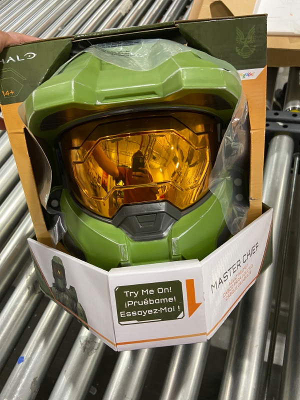 Photo 2 of Disguise Halo Infinite Master Chief Helmet
