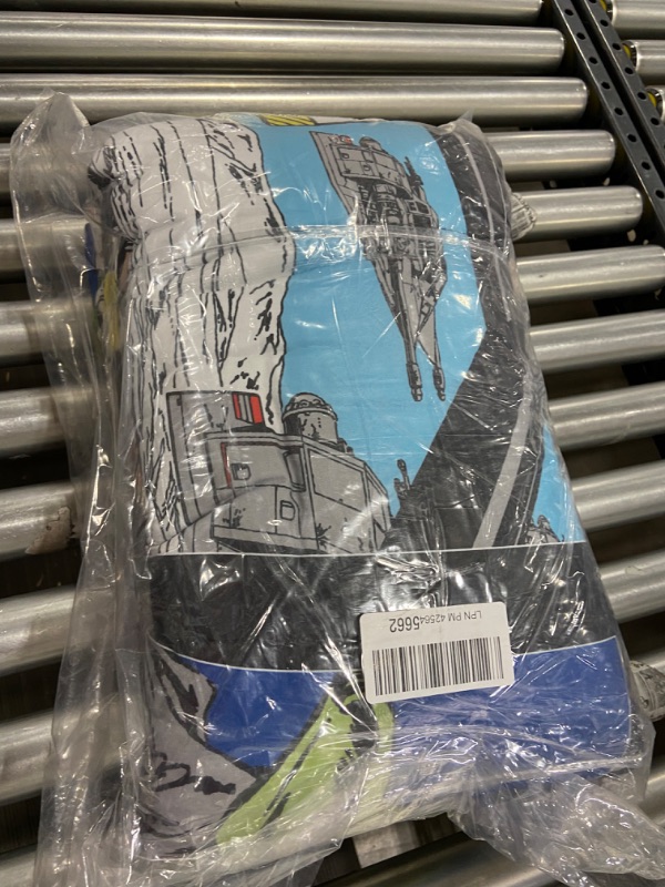 Photo 1 of Star Wars Classic Grid 5 Piece Full Bed Set - Includes Reversible Comforter & Sheet Set - Bedding Features Luke Skywalker - Super Soft Fade Resistant Microfiber (Official Star Wars Product)
