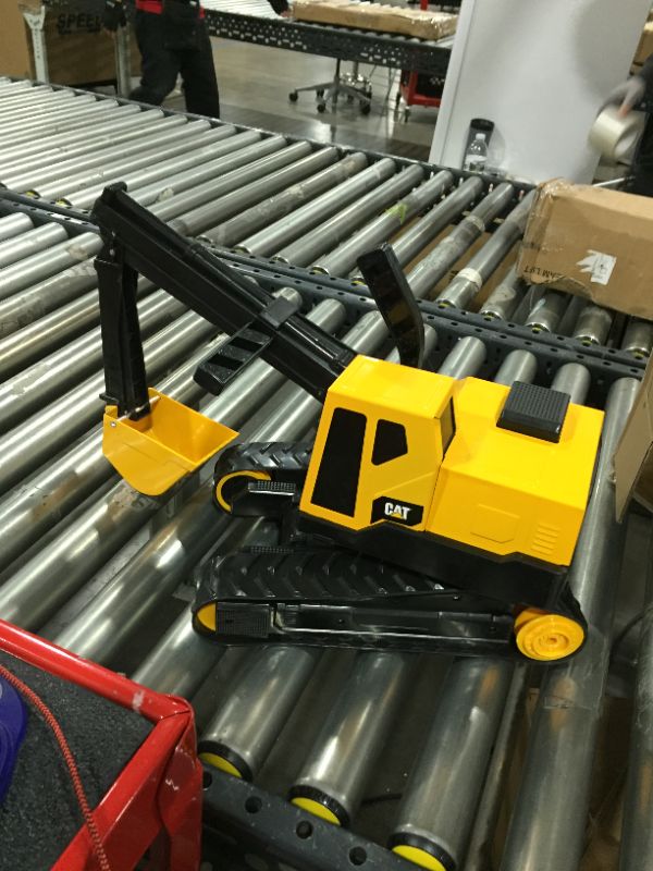 Photo 2 of CAT Steel Excavator toy Yellow
