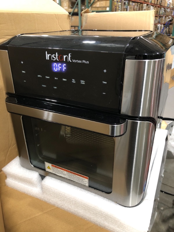Photo 1 of Instant Vortex Plus 10 qt 7-in-1 Air Fryer Toaster Oven Combo