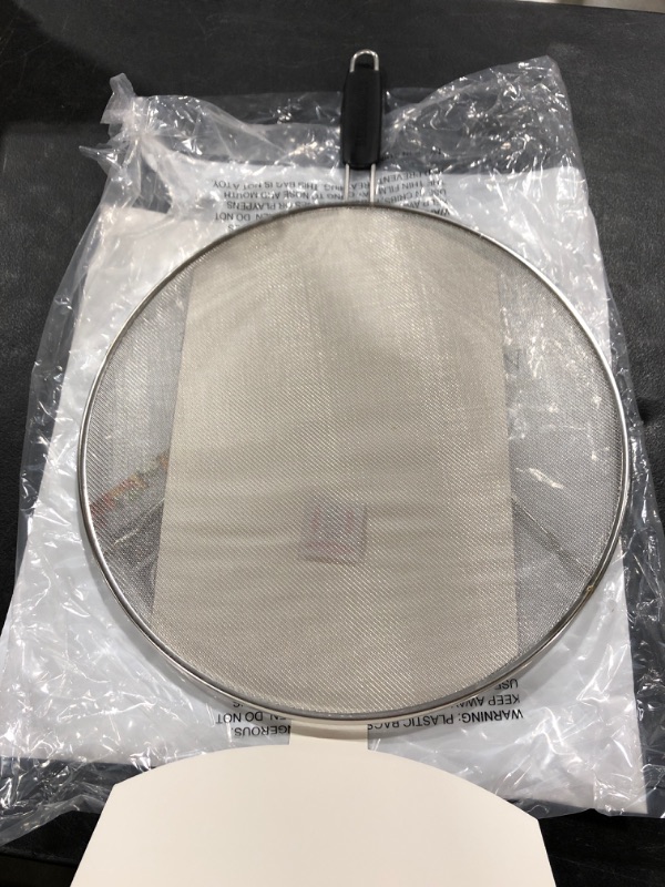 Photo 3 of 15 INCH Splatter Screen for Frying Pan - Stops Almost 100% of Hot Oil Splash - Large 13" Stainless Steel Grease Guard Shield and Catcher- Keeps Stove and Pans Clean & Prevents Burns When Cooking. MAY VARY FROM PHOTO SLIGHTLY.