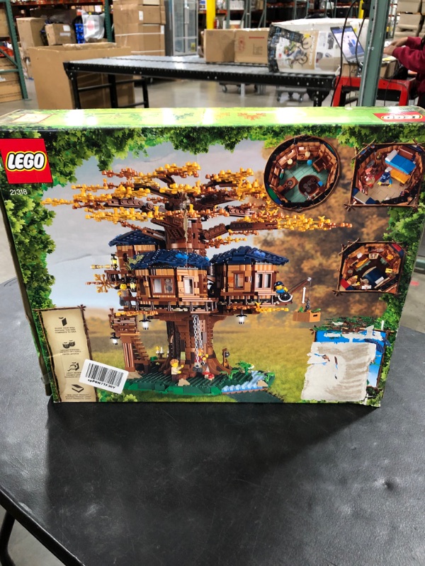 Photo 3 of LEGO Ideas Tree House 21318 Build and Display (3036 Pieces)
