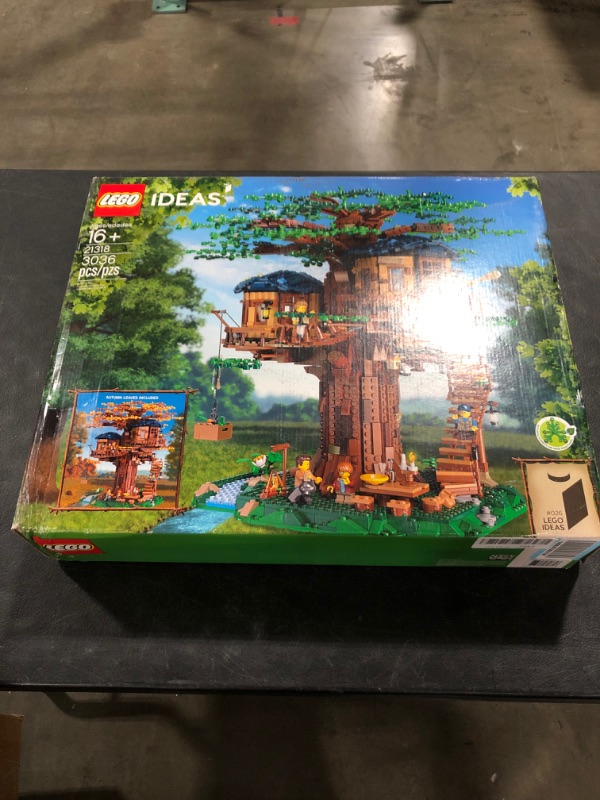 Photo 2 of LEGO Ideas Tree House 21318 Build and Display (3036 Pieces)
