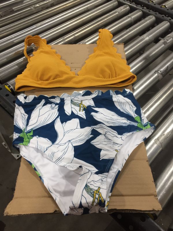 Photo 1 of Yellow And Floral V-Neck Scalloped Bikini (XL)
