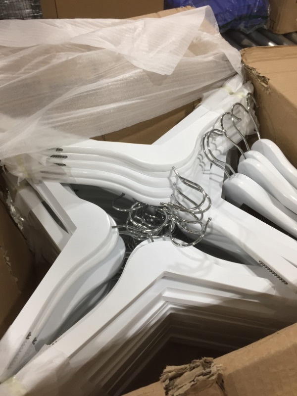 Photo 2 of White Hangers 75 pack