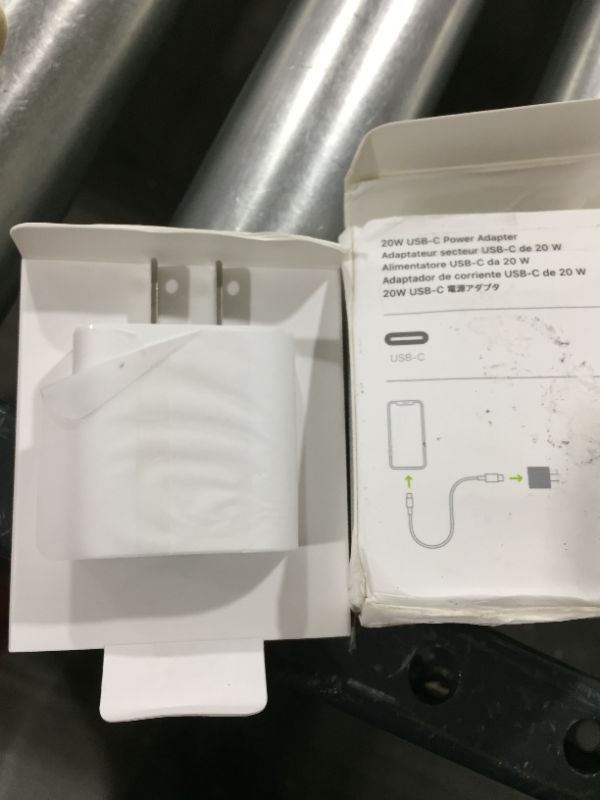 Photo 2 of Apple 20W USB-C Power Adapter
