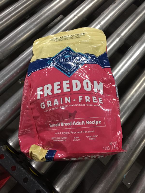 Photo 1 of Blue Buffalo Freedom Small Breed Adult Chicken Recipe Grain-Free Dry Dog Food, 4-lb Bag EXP JUNE 2.2022