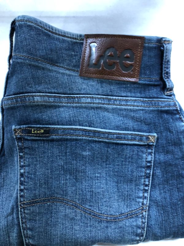Photo 1 of Lee Men's Extreme Motion Athletic Jean
30x30