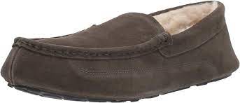 Photo 1 of Amazon Essentials Men's Moccasin Slipper, Size 11