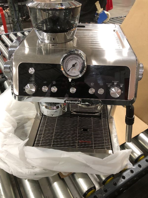 Photo 3 of  La Specialista Espresso Machine with Sensor Grinder & Dual Heating System, Stainless Steel - EC9335M
