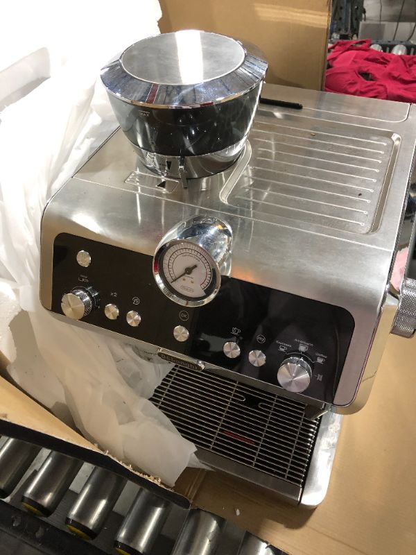 Photo 8 of  La Specialista Espresso Machine with Sensor Grinder & Dual Heating System, Stainless Steel - EC9335M