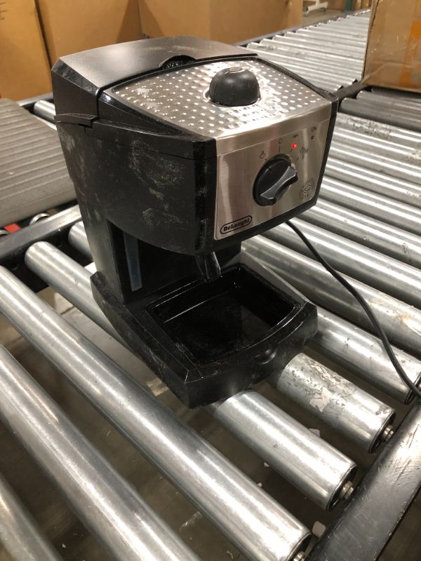 Photo 2 of De'Longhi Pump Espresso Maker in Black/Stainless