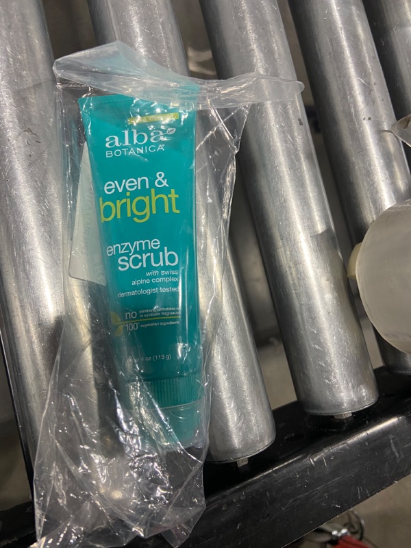 Photo 1 of Alba Botanica: Natural Even Advanced Sea Algae Enzyme Scrub, 4 oz 
