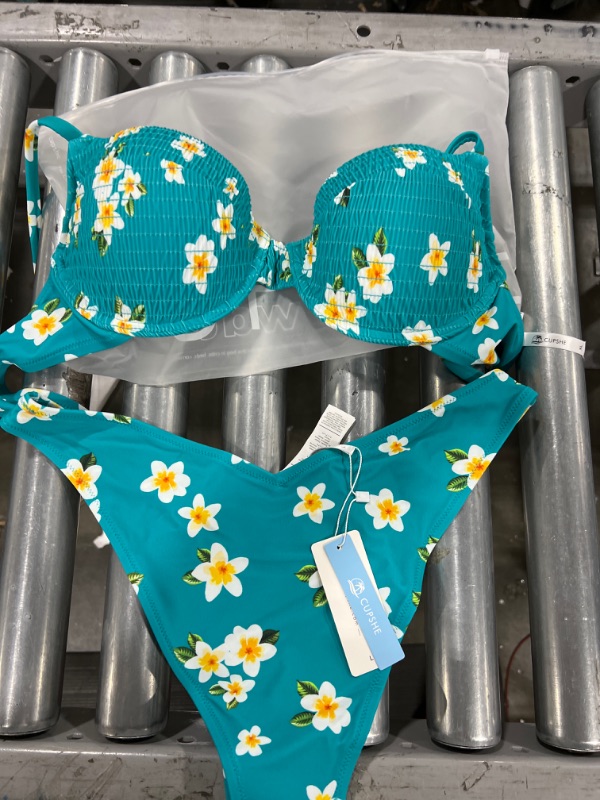 Photo 1 of Cupshe 2piece Swimsuit Size-L for bottom and XL for top