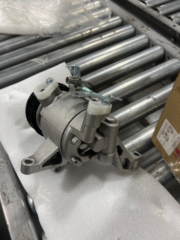 Photo 1 of Ac compressor 