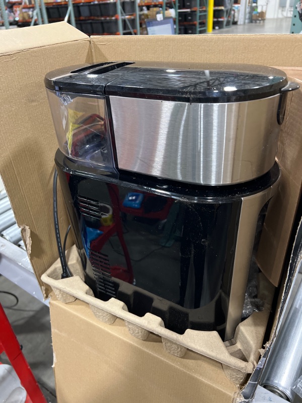 Photo 2 of Braun MultiServe Coffee Machine 7 Programmable Brew Sizes / 3 Strengths + Iced Coffee & Hot Water for Tea, Glass Carafe (10-Cup), Stainless Steel, KF9170SI SELL FOR PARTS ONLY 