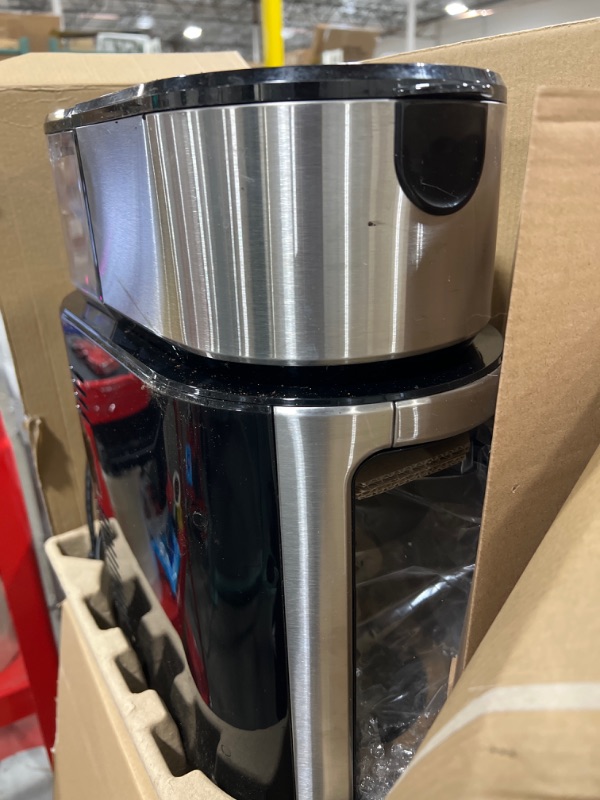 Photo 4 of Braun MultiServe Coffee Machine 7 Programmable Brew Sizes / 3 Strengths + Iced Coffee & Hot Water for Tea, Glass Carafe (10-Cup), Stainless Steel, KF9170SI SELL FOR PARTS ONLY 