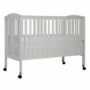 Photo 1 of Dream On Me Folding Full Size Crib in White
