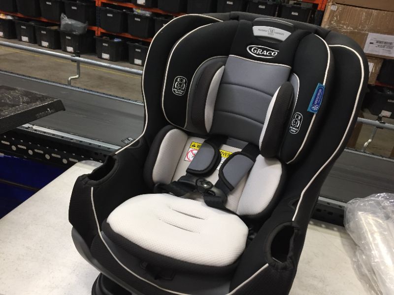 Photo 4 of Graco Extend2Fit Convertible Car Seat, Ride Rear Facing Longer with Extend2Fit, Gotham