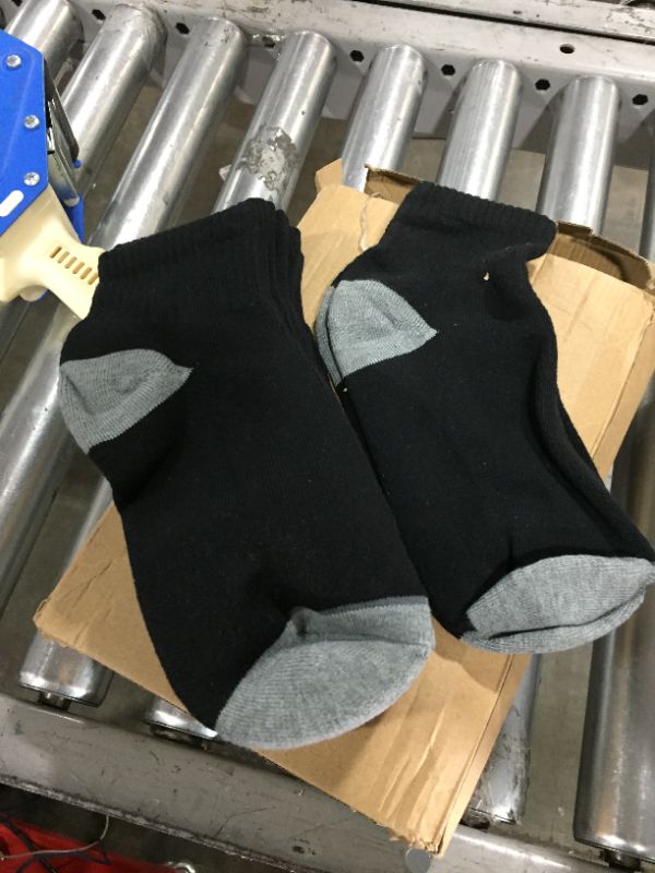 Photo 1 of mens 8 pack, low cut socks size M-L