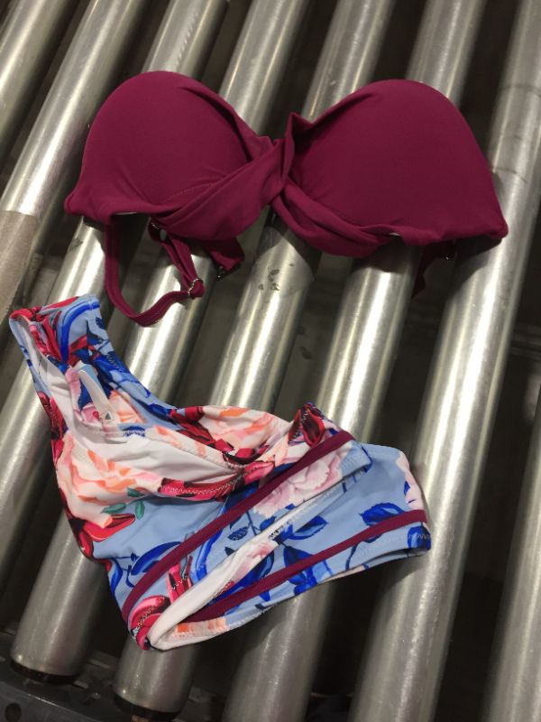 Photo 1 of Bikini-Set mit Twist-Effekt--- LARGE
