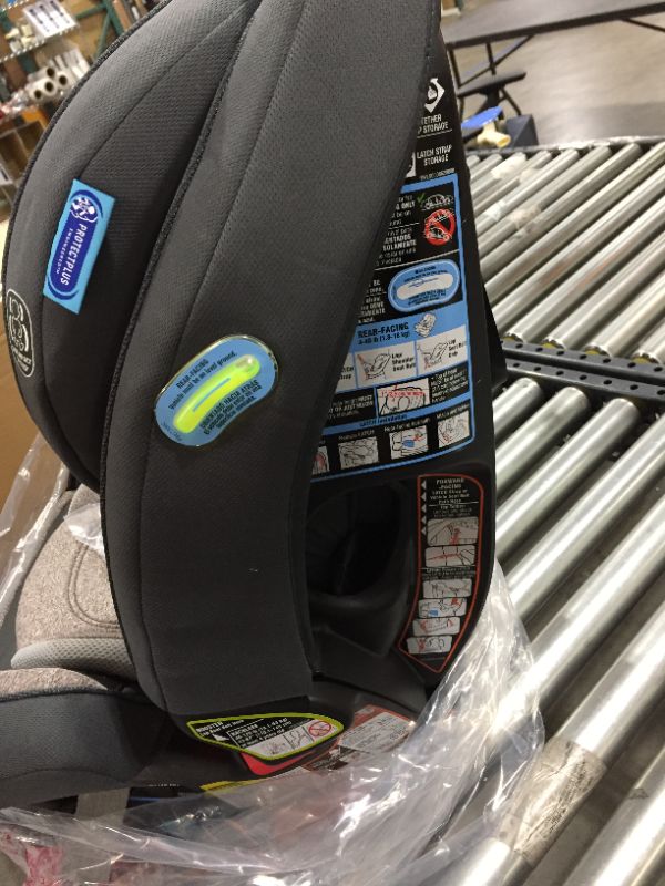 Photo 3 of Graco 4Ever Dlx 4-in-1 Car Seat
