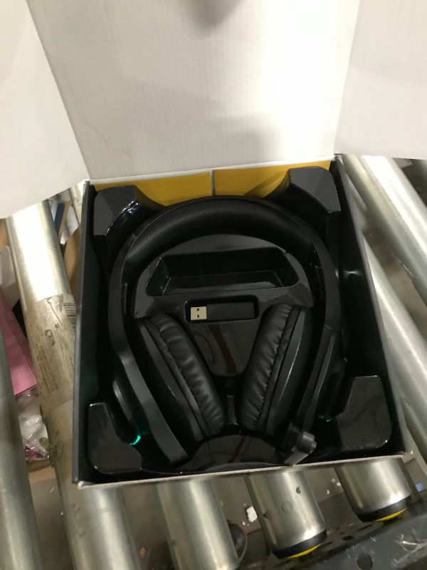 Photo 2 of EasySMX Wireless Gaming Headset 2.4GHz with 7.1 Surround Sound Deep Bass Retractable Noise Canceling Microphone RGB Automatic Gradient Lighting