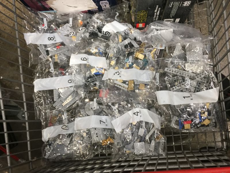 Photo 3 of Lego 75257 Star Wars Millennium Falcon Starship Construction Set, with Finn, Chewbacca, Lando Calrissian, Boolio, C-3PO, R2-D2 and D-O, The Rise of Skywalker Collection
