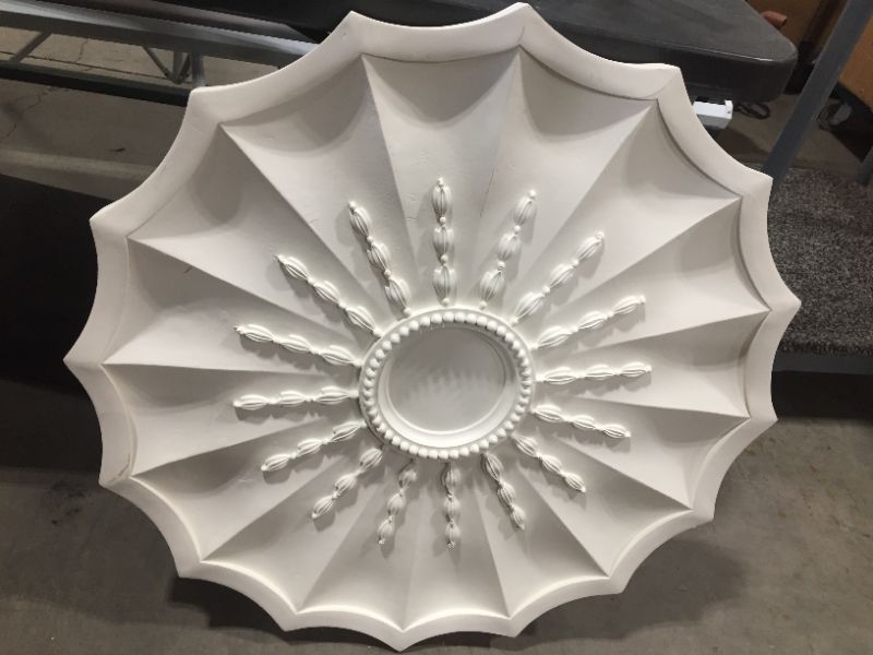Photo 1 of Decorative Plaster Ceiling Rose Approx 30 Inch Diameter White In Color