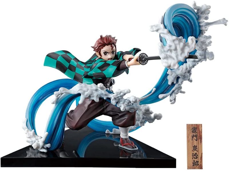 Photo 1 of Tamashi Nations - Demon Slayer: Kimetsu no Yaiba - Tanjiro Kamado (Hold The Sword at Dawn), Bandai Ichibansho Figure
