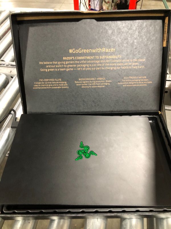 Photo 5 of Razer Blade 15 Advanced Gaming Laptop 2021: Intel Core i9-11900H 8-Core, NVIDIA GeForce RTX 3080, 15.6” 4K OLED, 32GB RAM, 1TB SSD - CNC Aluminum - Chroma RGB - THX Spatial Audio - Thunderbolt 4
