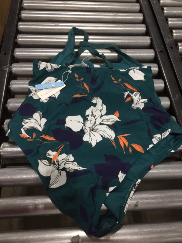 Photo 2 of CUPSHE WOMEN'S FLORAL DESIGN SWIMSUIT, SIZE 4XL.