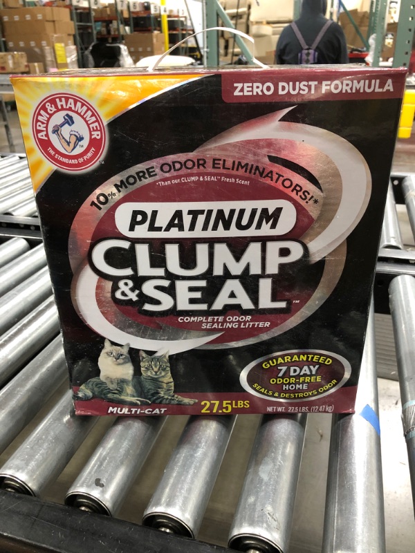 Photo 2 of ARM & HAMMER Clump & Seal Platinum Clumping Cat Litter, Multi-Cat, 27.5lb
