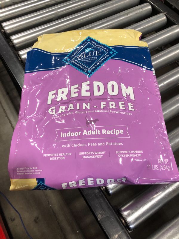 Photo 2 of Blue Buffalo Freedom Grain Free Natural Indoor Adult Dry Cat Food
