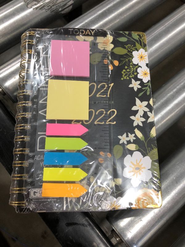 Photo 1 of 2021-2022 PREMIUM PLANNER 