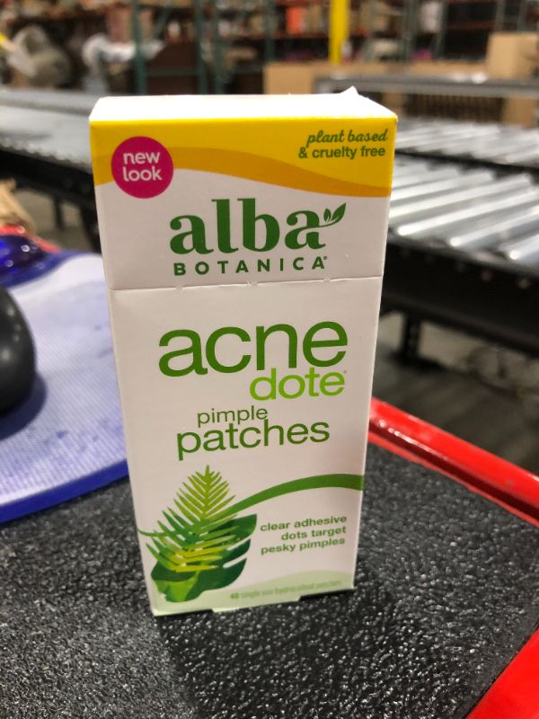 Photo 2 of Alba Botanica Acnedote Pimple Patches, 40 Count (Packaging May Vary)
