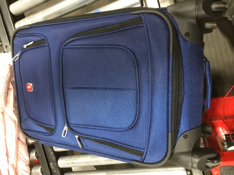 Photo 3 of Swissgear 6283 28" Expandable Spinner Luggage
