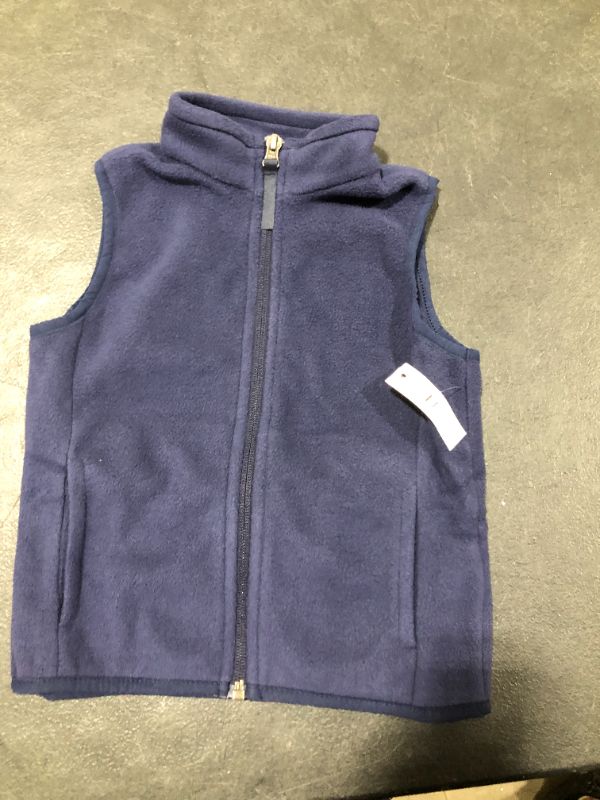 Photo 2 of Amazon Essentials Boys' Polar Fleece Vest SIZE 3T
