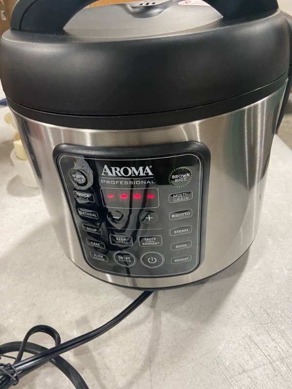 Photo 2 of Aroma Housewares ARC-5200SB 2O2O model Rice & Grain Cooker, Saut , Slow Cook, Steam, Stew, Oatmeal, Risotto, Soup, 20 Cup 10 Cup uncooked, Stainless Steel
