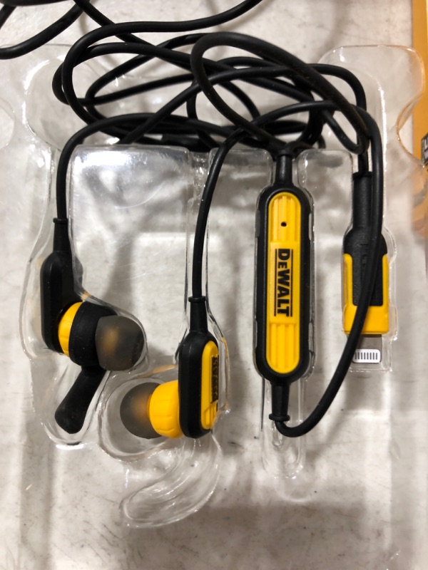 Photo 3 of DEWALT DEWALT Jobsite Earphones for L. OPEN PACKAGE.
