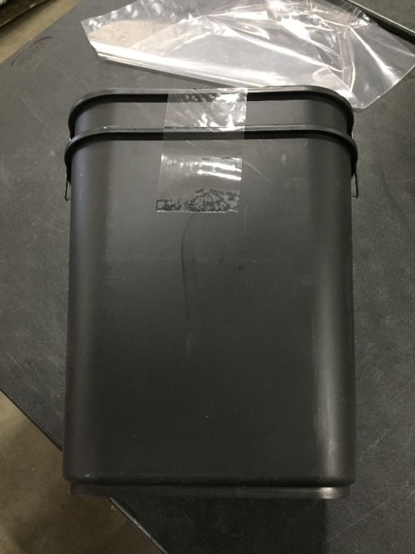 Photo 2 of Global Industrial™ 13-5/8 Qt. Plastic Wastebasket - Black 2pc