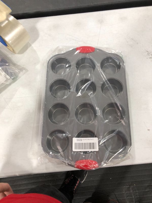 Photo 1 of 12 Cup Cupcake Pan