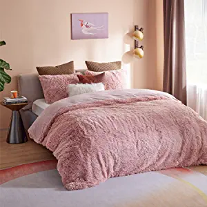 Photo 1 of Bedsure Fluffy Comforter Cover King Size - Faux Fur Fuzzy Duvet Cover Set, Luxury Ultra Soft Plush Shaggy Duvet Cover 3 Pieces(1 Duvet Cover + 2 Pillow Shams , Pink)
