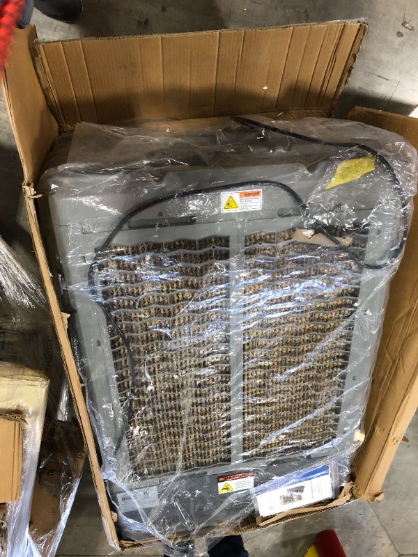 Photo 3 of Hessaire MC61M 5300 CFM Portable Evaporative Cooler868039000008
