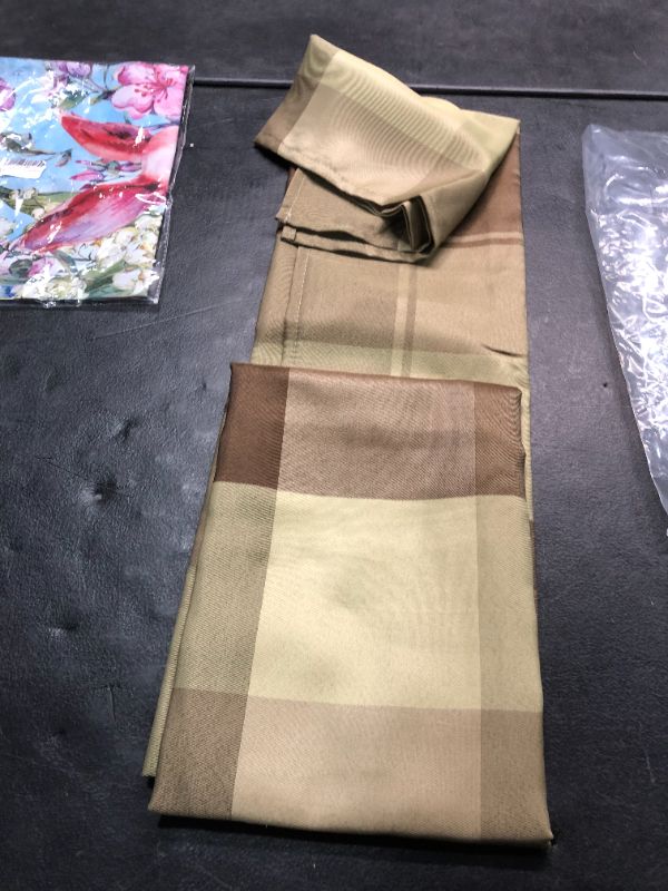 Photo 1 of 52 x 70 Taupe Table Cloth